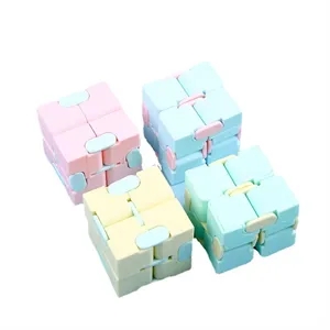Infinite Flip Stress Relief Cube