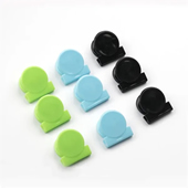 PLASTIC CLIPS